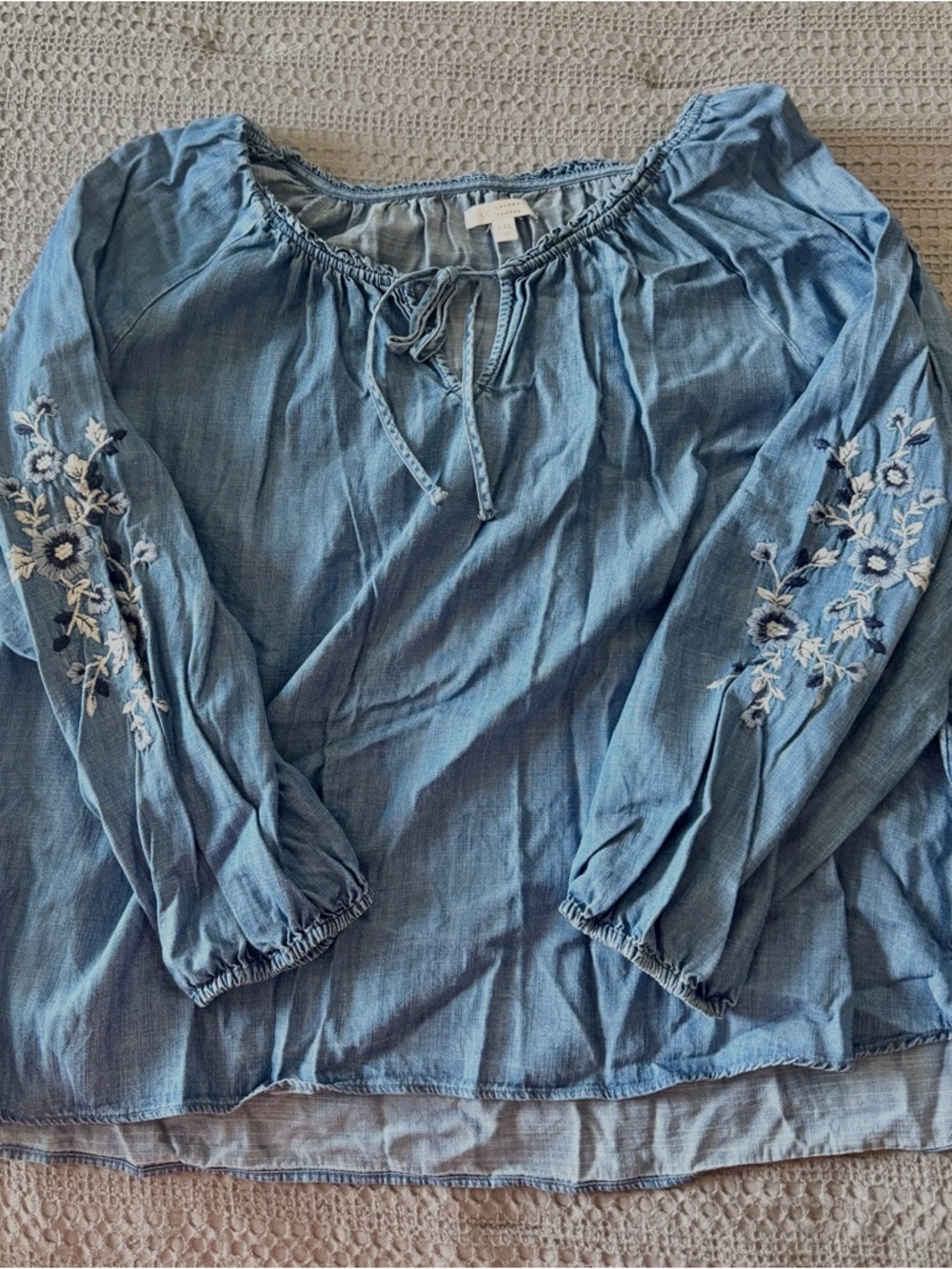 LC Lauren Conrad Light Blue Embroidered Boho Tunic Top